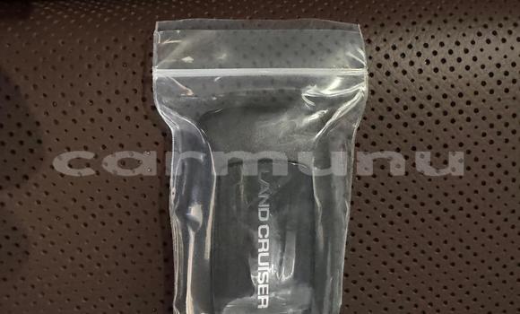 Acheter Neuf Voiture Toyota Prado Gris à Brazzaville, Commune de Brazzaville Acheter Neuf Voiture Toyota Prado Gris à Brazzaville, Commune de Brazzaville