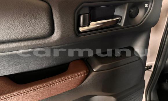 Acheter Neuf Voiture Toyota Prado Gris à Brazzaville, Commune de Brazzaville Acheter Neuf Voiture Toyota Prado Gris à Brazzaville, Commune de Brazzaville