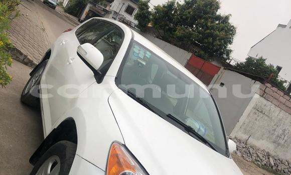 Acheter Occasion Voiture Toyota RAV4 Blanc à Brazzaville, Commune de Brazzaville Acheter Occasion Voiture Toyota RAV4 Blanc à Brazzaville, Commune de Brazzaville