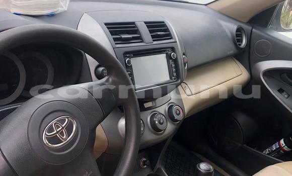 Acheter Occasion Voiture Toyota RAV4 Blanc à Brazzaville, Commune de Brazzaville Acheter Occasion Voiture Toyota RAV4 Blanc à Brazzaville, Commune de Brazzaville