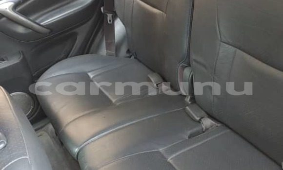 Acheter Neuf Voiture Toyota RAV4 Noir à Brazzaville, Commune de Brazzaville Acheter Neuf Voiture Toyota RAV4 Noir à Brazzaville, Commune de Brazzaville