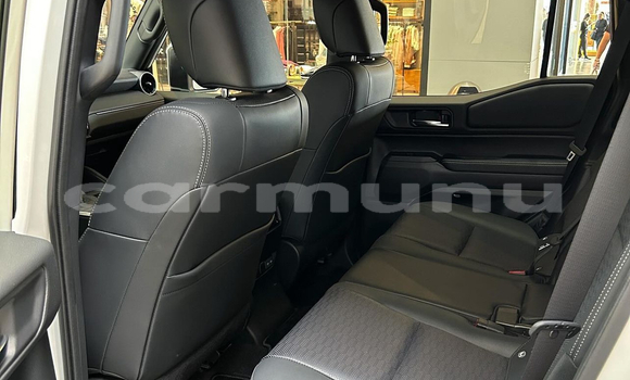 Acheter Neuf Voiture Toyota Prado Gris à Pointe–Noire, Région du Kouilou Acheter Neuf Voiture Toyota Prado Gris à Pointe–Noire, Région du Kouilou