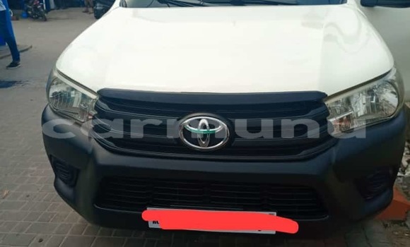 Acheter Occasion Voiture Toyota Hiluxe VIGO Blanc à Brazzaville, Commune de Brazzaville Acheter Occasion Voiture Toyota Hiluxe VIGO Blanc à Brazzaville, Commune de Brazzaville