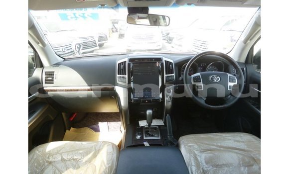 Buy Import Toyota Land Cruiser Black Car in Import - Dubai in Region of Bouenza Buy Import Toyota Land Cruiser Black Car in Import - Dubai in Region of Bouenza
