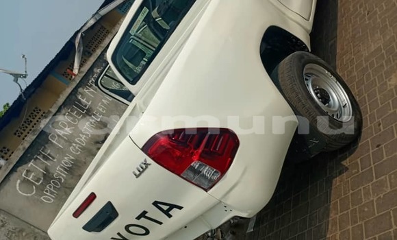 Acheter Occasion Voiture Toyota Hiluxe VIGO Blanc à Brazzaville, Commune de Brazzaville Acheter Occasion Voiture Toyota Hiluxe VIGO Blanc à Brazzaville, Commune de Brazzaville