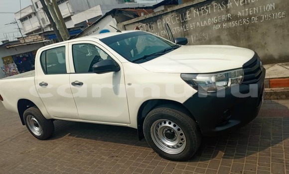 Acheter Occasion Voiture Toyota Hiluxe VIGO Blanc à Brazzaville, Commune de Brazzaville Acheter Occasion Voiture Toyota Hiluxe VIGO Blanc à Brazzaville, Commune de Brazzaville