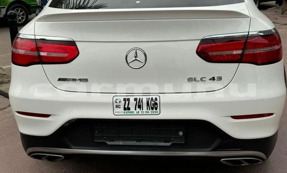 Acheter Neuf Voiture Mercedes Viano Blanc à Brazzaville, Commune de Brazzaville Acheter Neuf Voiture Mercedes Viano Blanc à Brazzaville, Commune de Brazzaville