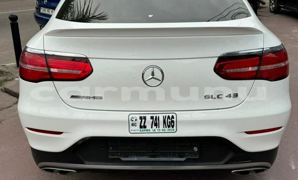 Acheter Neuf Voiture Mercedes Viano Blanc à Brazzaville, Commune de Brazzaville Acheter Neuf Voiture Mercedes Viano Blanc à Brazzaville, Commune de Brazzaville