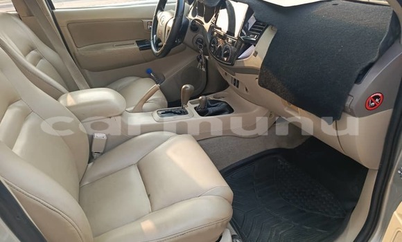 Acheter Occasion Voiture Toyota Fortuner Gris à Brazzaville, Commune de Brazzaville Acheter Occasion Voiture Toyota Fortuner Gris à Brazzaville, Commune de Brazzaville