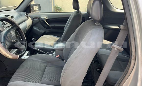 Acheter Occasion Voiture Toyota RAV4 Gris à Brazzaville, Commune de Brazzaville Acheter Occasion Voiture Toyota RAV4 Gris à Brazzaville, Commune de Brazzaville