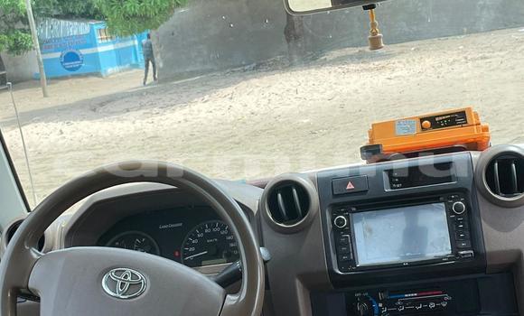 Acheter Occasion Voiture Toyota Land Cruiser Blanc à Brazzaville, Commune de Brazzaville Acheter Occasion Voiture Toyota Land Cruiser Blanc à Brazzaville, Commune de Brazzaville