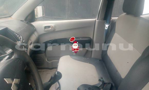 Buy Used Mitsubishi L200 White Car in Brazzaville in Municipality of Brazzaville Buy Used Mitsubishi L200 White Car in Brazzaville in Municipality of Brazzaville