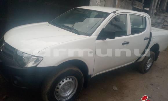 Buy Used Mitsubishi L200 White Car in Brazzaville in Municipality of Brazzaville Buy Used Mitsubishi L200 White Car in Brazzaville in Municipality of Brazzaville
