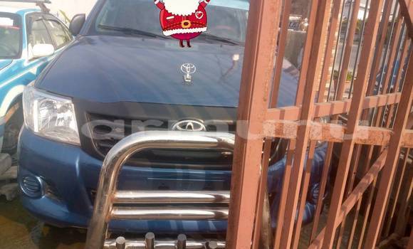 Buy Used Toyota Hilux Blue Car in Brazzaville in Municipality of Brazzaville Buy Used Toyota Hilux Blue Car in Brazzaville in Municipality of Brazzaville
