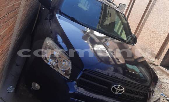 Acheter Occasion Voiture Toyota RAV4 Noir à Brazzaville, Commune de Brazzaville Acheter Occasion Voiture Toyota RAV4 Noir à Brazzaville, Commune de Brazzaville