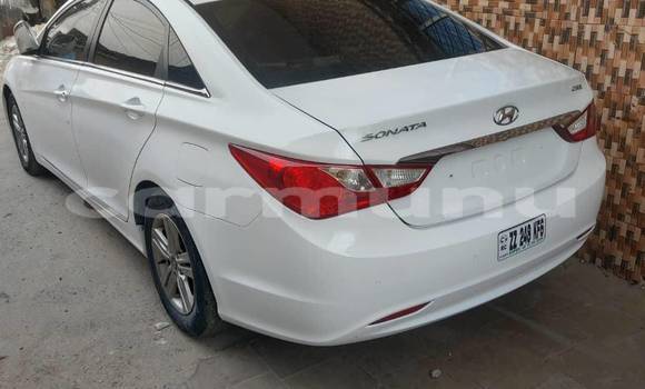 Acheter Occasion Voiture Hyundai Santa Fe Blanc à Brazzaville, Commune de Brazzaville Acheter Occasion Voiture Hyundai Santa Fe Blanc à Brazzaville, Commune de Brazzaville