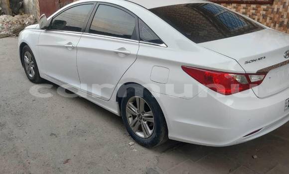 Acheter Occasion Voiture Hyundai Santa Fe Blanc à Brazzaville, Commune de Brazzaville Acheter Occasion Voiture Hyundai Santa Fe Blanc à Brazzaville, Commune de Brazzaville