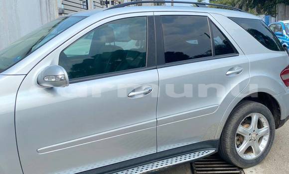 Acheter Occasion Voiture Mercedes-Benz ML–Class Autre à Brazzaville, Commune de Brazzaville Acheter Occasion Voiture Mercedes-Benz ML–Class Autre à Brazzaville, Commune de Brazzaville