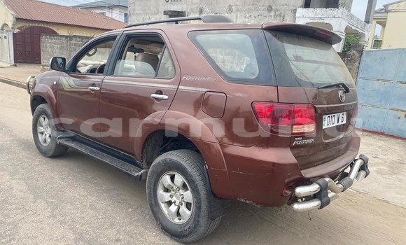 Acheter Occasion Voiture Toyota Fortuner Rouge à Brazzaville, Commune de Brazzaville Acheter Occasion Voiture Toyota Fortuner Rouge à Brazzaville, Commune de Brazzaville
