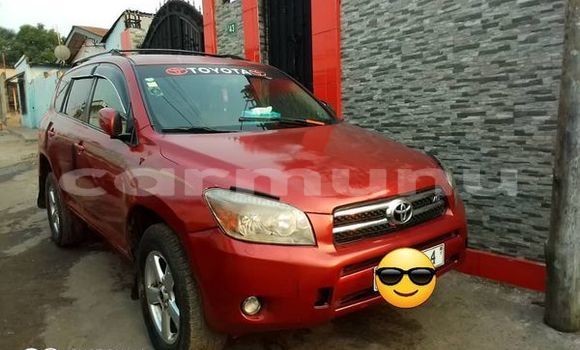 Acheter Occasion Voiture Toyota RAV4 Rouge à Brazzaville, Commune de Brazzaville Acheter Occasion Voiture Toyota RAV4 Rouge à Brazzaville, Commune de Brazzaville