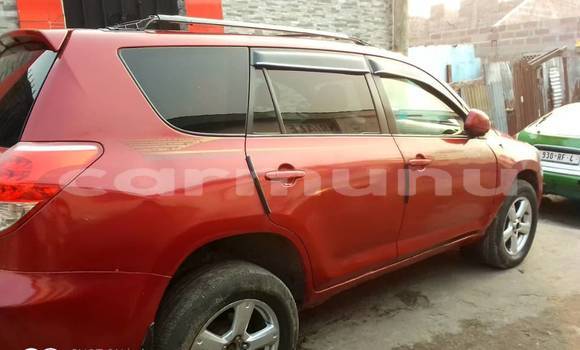 Acheter Occasion Voiture Toyota RAV4 Rouge à Brazzaville, Commune de Brazzaville Acheter Occasion Voiture Toyota RAV4 Rouge à Brazzaville, Commune de Brazzaville