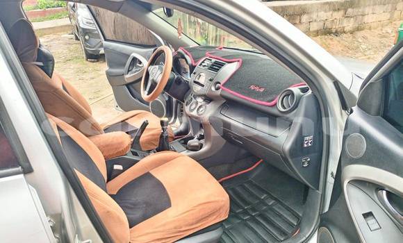 Acheter Occasion Voiture Toyota RAV4 Autre à Brazzaville, Commune de Brazzaville Acheter Occasion Voiture Toyota RAV4 Autre à Brazzaville, Commune de Brazzaville