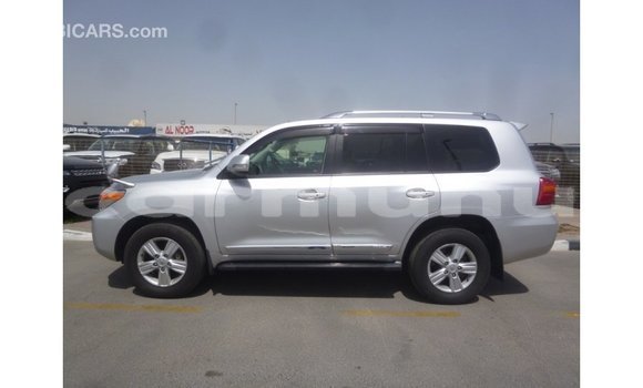 Buy Import Toyota Land Cruiser Other Car in Import - Dubai in Region of Bouenza Buy Import Toyota Land Cruiser Other Car in Import - Dubai in Region of Bouenza