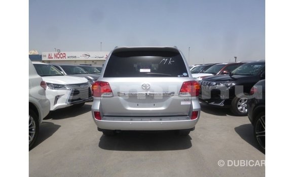Buy Import Toyota Land Cruiser Other Car in Import - Dubai in Region of Bouenza Buy Import Toyota Land Cruiser Other Car in Import - Dubai in Region of Bouenza