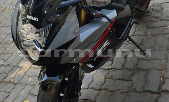 Acheter Occasion Moto Suzuki GSX–R Beige à Brazzaville, Commune de Brazzaville Acheter Occasion Moto Suzuki GSX–R Beige à Brazzaville, Commune de Brazzaville
