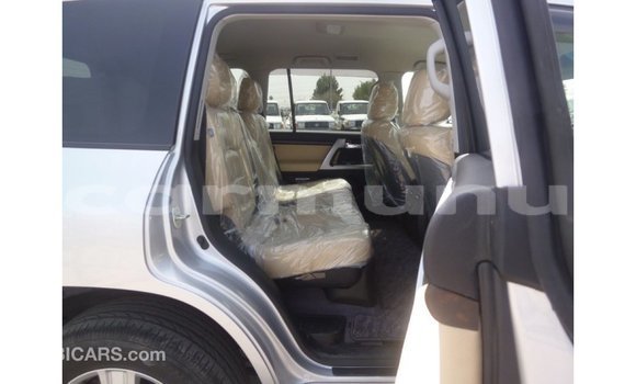 Buy Import Toyota Land Cruiser Other Car in Import - Dubai in Region of Bouenza Buy Import Toyota Land Cruiser Other Car in Import - Dubai in Region of Bouenza