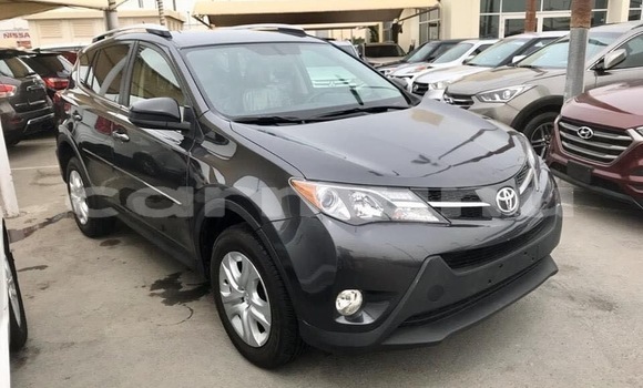 Acheter Occasion Voiture Toyota RAV4 Blanc à Brazzaville, Commune de Brazzaville Acheter Occasion Voiture Toyota RAV4 Blanc à Brazzaville, Commune de Brazzaville