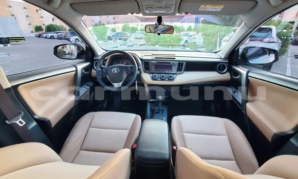 Acheter Occasion Voiture Toyota RAV4 Blanc à Brazzaville, Commune de Brazzaville Acheter Occasion Voiture Toyota RAV4 Blanc à Brazzaville, Commune de Brazzaville