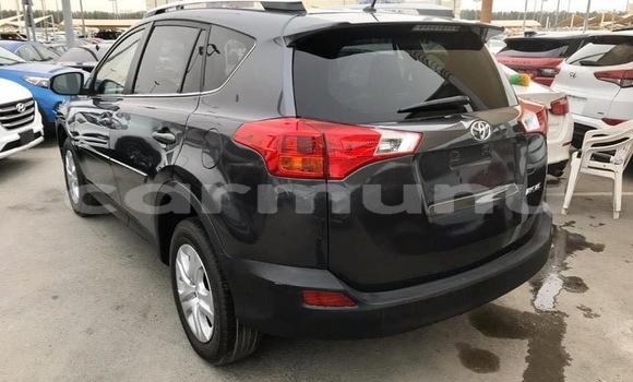 Acheter Occasion Voiture Toyota RAV4 Blanc à Brazzaville, Commune de Brazzaville Acheter Occasion Voiture Toyota RAV4 Blanc à Brazzaville, Commune de Brazzaville