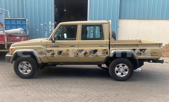 Acheter Occasion Voiture Toyota Land Cruiser Blanc à Brazzaville, Commune de Brazzaville Acheter Occasion Voiture Toyota Land Cruiser Blanc à Brazzaville, Commune de Brazzaville