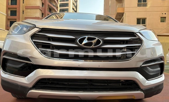 Acheter Occasion Voiture Hyundai Santa Fe Gris à Brazzaville, Commune de Brazzaville Acheter Occasion Voiture Hyundai Santa Fe Gris à Brazzaville, Commune de Brazzaville