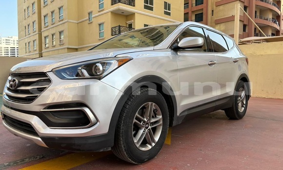 Acheter Occasion Voiture Hyundai Santa Fe Gris à Brazzaville, Commune de Brazzaville Acheter Occasion Voiture Hyundai Santa Fe Gris à Brazzaville, Commune de Brazzaville