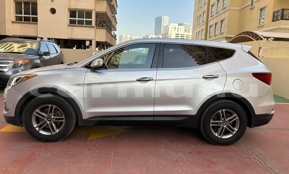 Acheter Occasion Voiture Hyundai Santa Fe Gris à Brazzaville, Commune de Brazzaville Acheter Occasion Voiture Hyundai Santa Fe Gris à Brazzaville, Commune de Brazzaville