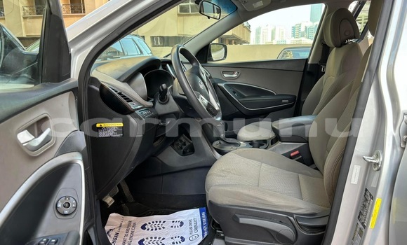 Acheter Occasion Voiture Hyundai Santa Fe Gris à Brazzaville, Commune de Brazzaville Acheter Occasion Voiture Hyundai Santa Fe Gris à Brazzaville, Commune de Brazzaville