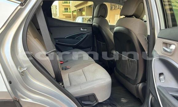 Acheter Occasion Voiture Hyundai Santa Fe Gris à Brazzaville, Commune de Brazzaville Acheter Occasion Voiture Hyundai Santa Fe Gris à Brazzaville, Commune de Brazzaville