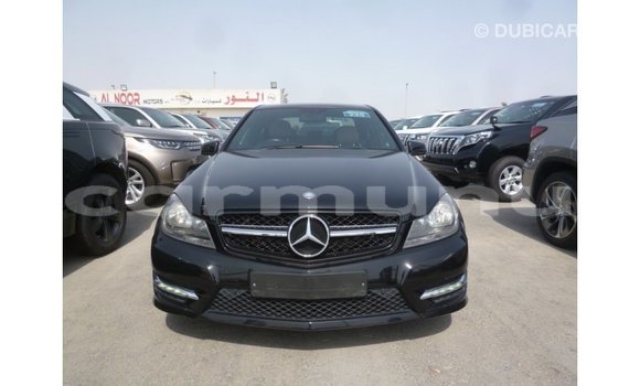 Buy Import Mercedes-Benz 190 Black Car in Import - Dubai in Region of Bouenza Buy Import Mercedes-Benz 190 Black Car in Import - Dubai in Region of Bouenza