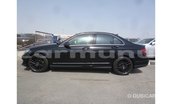 Buy Import Mercedes-Benz 190 Black Car in Import - Dubai in Region of Bouenza Buy Import Mercedes-Benz 190 Black Car in Import - Dubai in Region of Bouenza