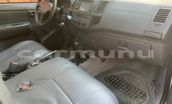 Buy Used Toyota Hilux Beige Car in Brazzaville in Municipality of Brazzaville Buy Used Toyota Hilux Beige Car in Brazzaville in Municipality of Brazzaville