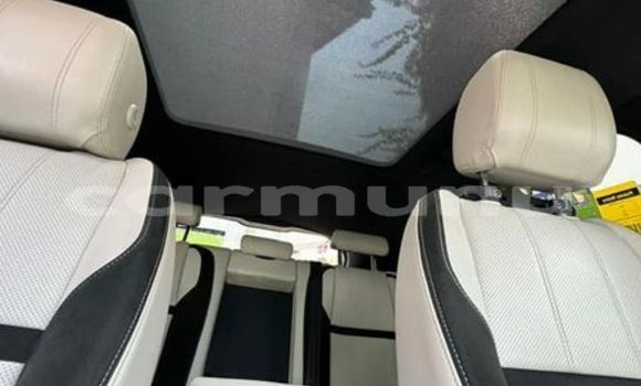 Buy Used Range Rover Range Rover White Car in Brazzaville in Municipality of Brazzaville Buy Used Range Rover Range Rover White Car in Brazzaville in Municipality of Brazzaville
