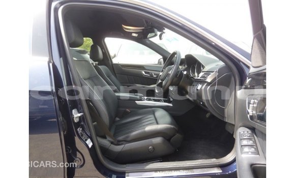 Buy Import Mercedes-Benz 200 Blue Car in Import - Dubai in Region of Bouenza Buy Import Mercedes-Benz 200 Blue Car in Import - Dubai in Region of Bouenza