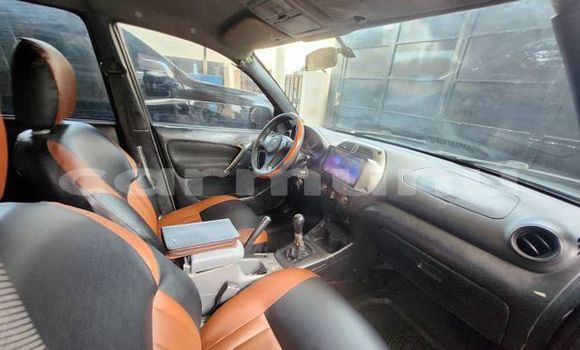 Acheter Occasion Voiture Toyota RAV4 Gris à Brazzaville, Commune de Brazzaville Acheter Occasion Voiture Toyota RAV4 Gris à Brazzaville, Commune de Brazzaville