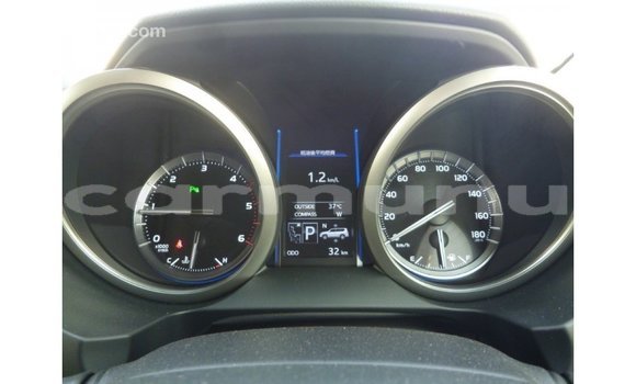 Acheter Import Voiture Toyota Prado Blanc à Import - Dubai, Région de la Bouenza Acheter Import Voiture Toyota Prado Blanc à Import - Dubai, Région de la Bouenza