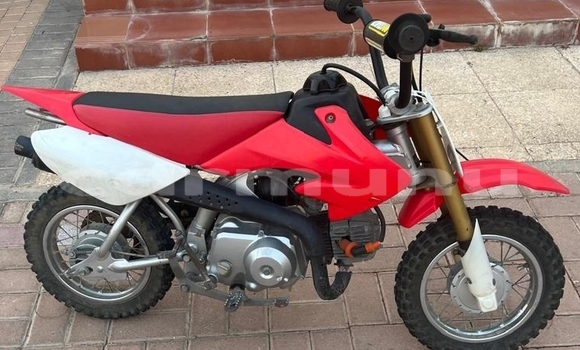Buy Used Honda CRF Red Bike in Brazzaville in Municipality of Brazzaville Buy Used Honda CRF Red Bike in Brazzaville in Municipality of Brazzaville
