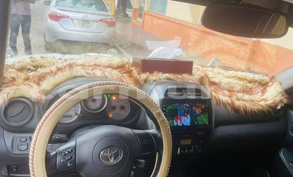 Buy Used Toyota RAV4 White Car in Brazzaville in Municipality of Brazzaville Buy Used Toyota RAV4 White Car in Brazzaville in Municipality of Brazzaville