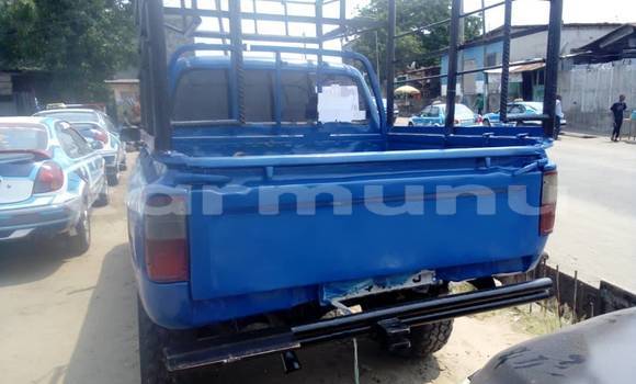 Buy Used Toyota Hilux Blue Car in Brazzaville in Municipality of Brazzaville Buy Used Toyota Hilux Blue Car in Brazzaville in Municipality of Brazzaville