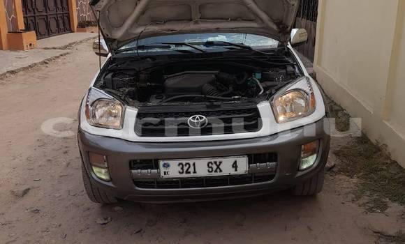 Acheter Occasion Voiture Toyota RAV4 Blanc à Brazzaville, Commune de Brazzaville Acheter Occasion Voiture Toyota RAV4 Blanc à Brazzaville, Commune de Brazzaville